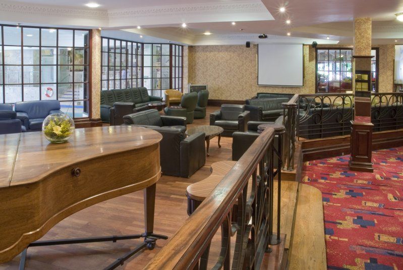 Royal Court Hotel & Spa Coventry Exterior foto