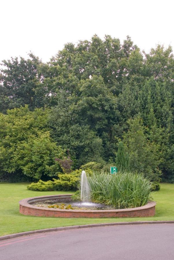 Royal Court Hotel & Spa Coventry Exterior foto