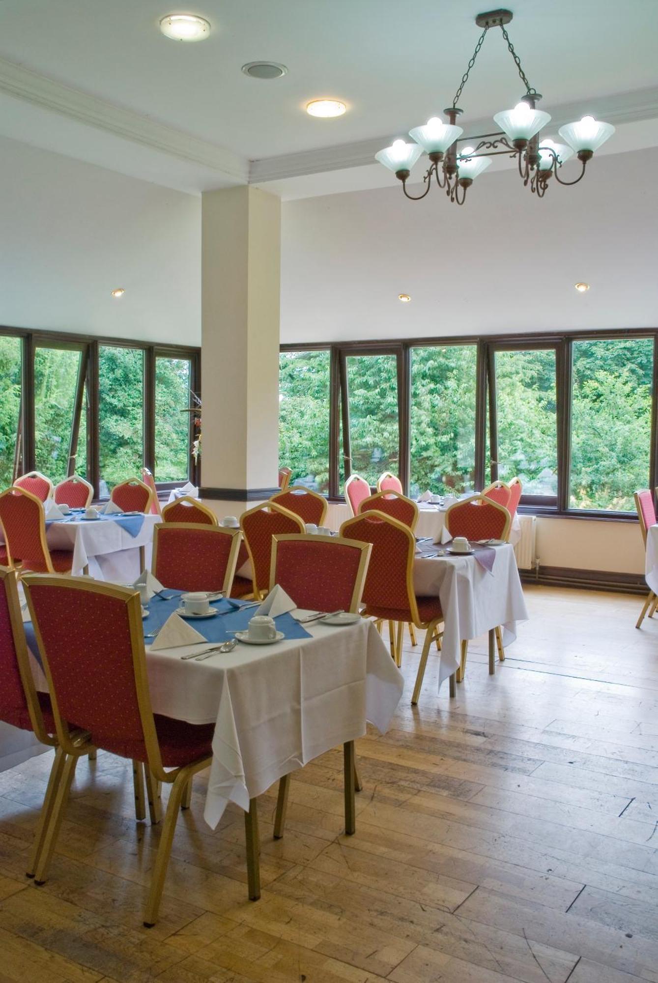 Royal Court Hotel & Spa Coventry Exterior foto